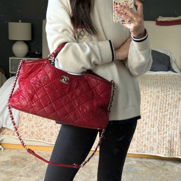 Authentic RARE Iridescent Chanel Tote - Picture 11 of 13